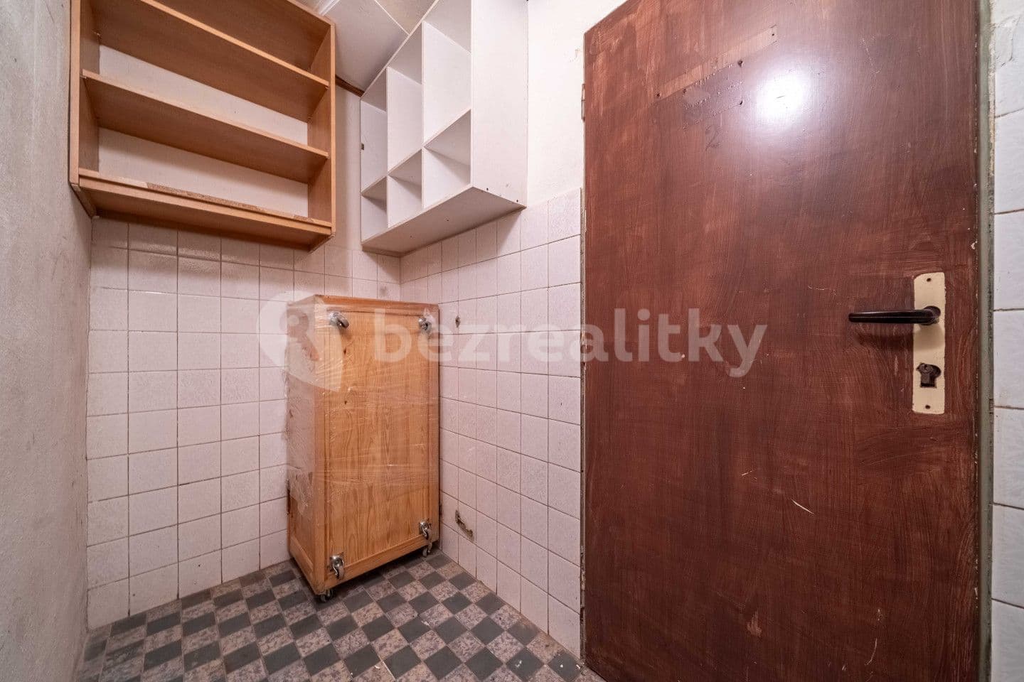 1 bedroom with open-plan kitchen flat for sale, 55 m², Plzeňská, Králův Dvůr, Středočeský Region