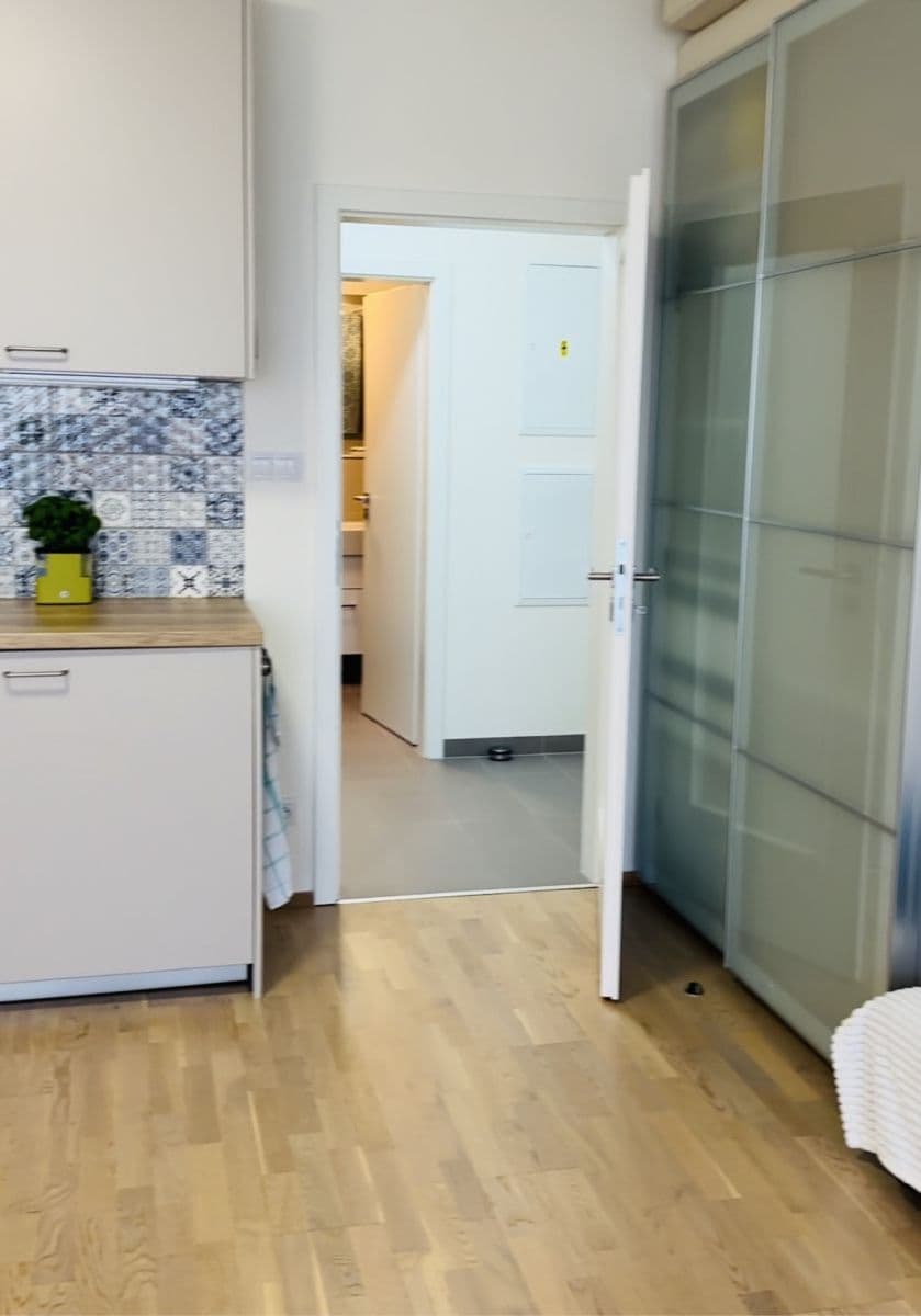 flat to rent, 37 m², Učňovská, Prague, Prague
