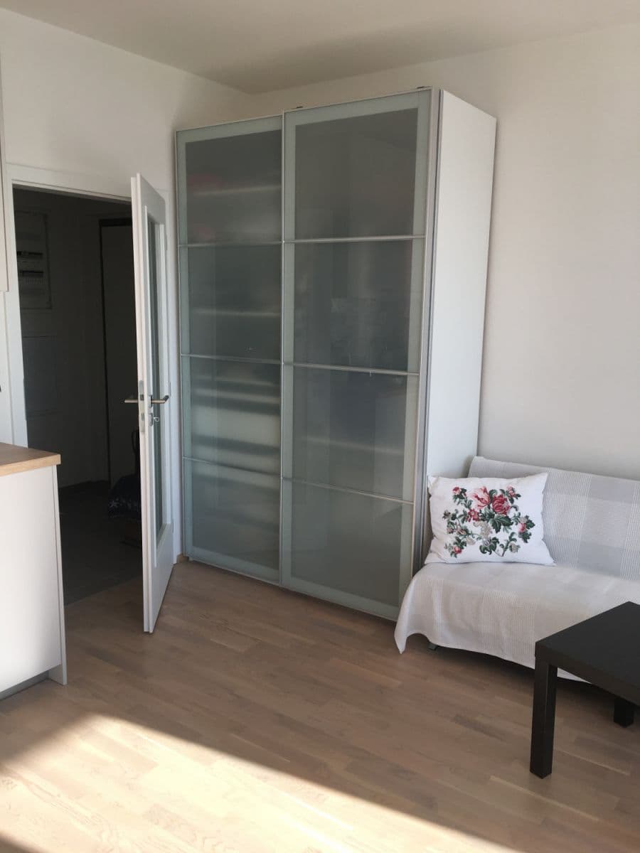 flat to rent, 37 m², Učňovská, Prague, Prague