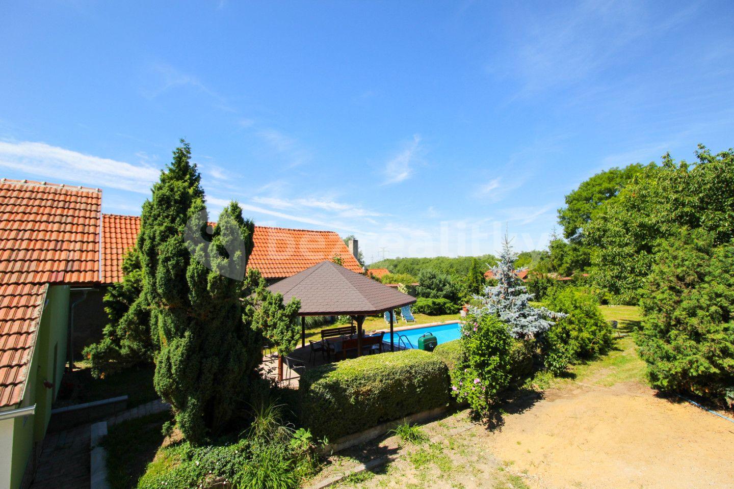 house for sale, 370 m², Chržín, Středočeský Region