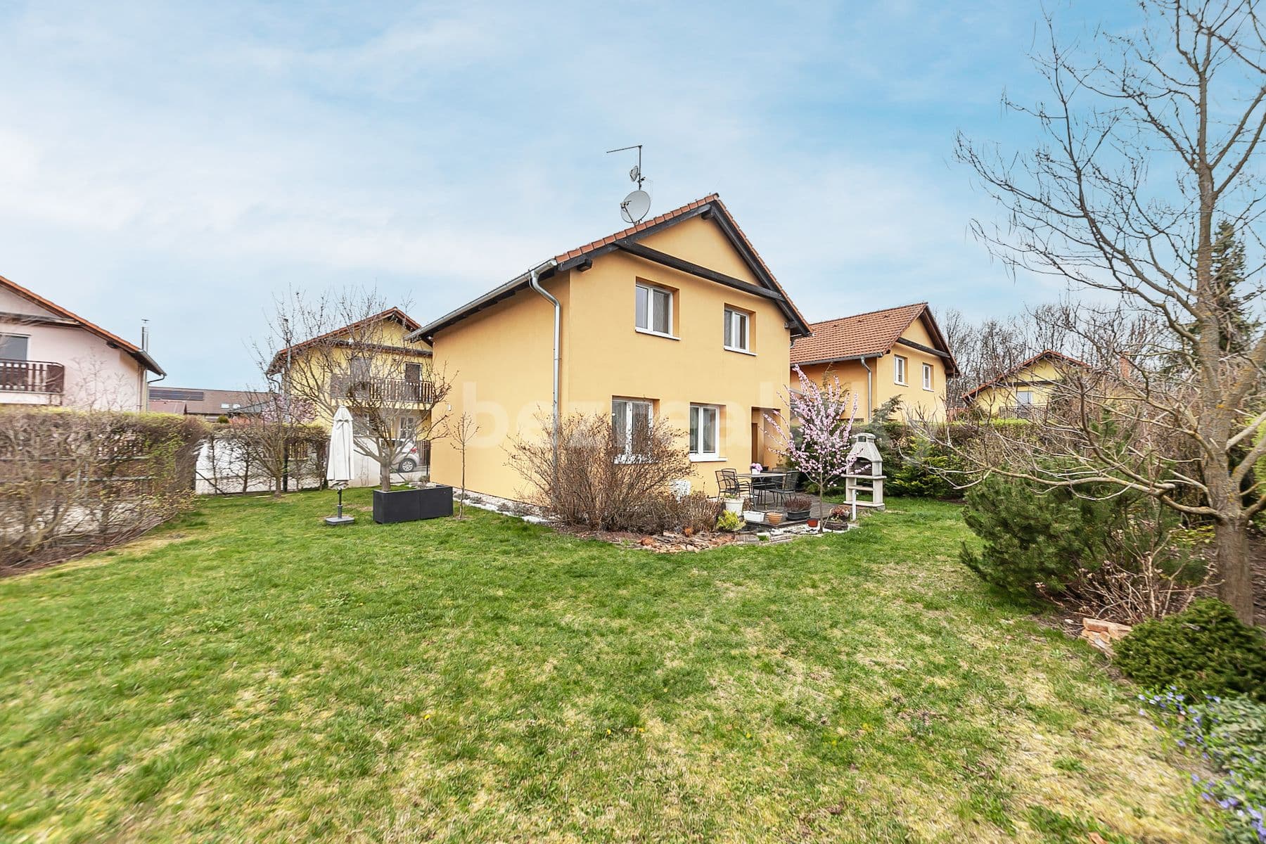 house for sale, 121 m², Na Svahu, Horoušany, Středočeský Region