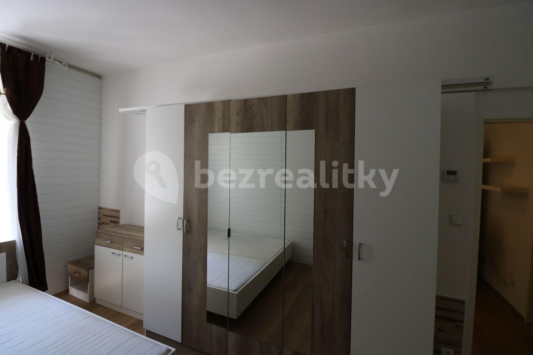 1 bedroom with open-plan kitchen flat for sale, 40 m², Žitomírská, Prague, Prague