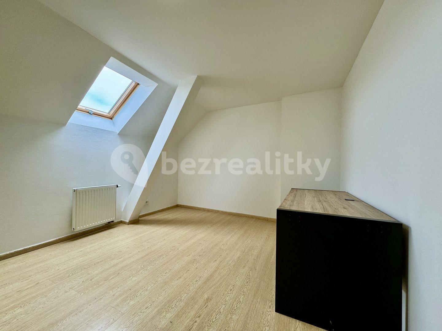 Studio flat for sale, 28 m², Tábor, Jihočeský Region