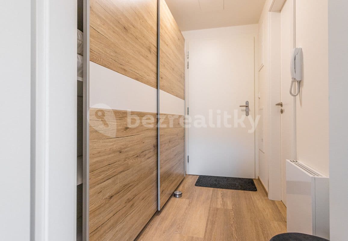 flat to rent, 35 m², Hlaváčkova, Prague, Prague
