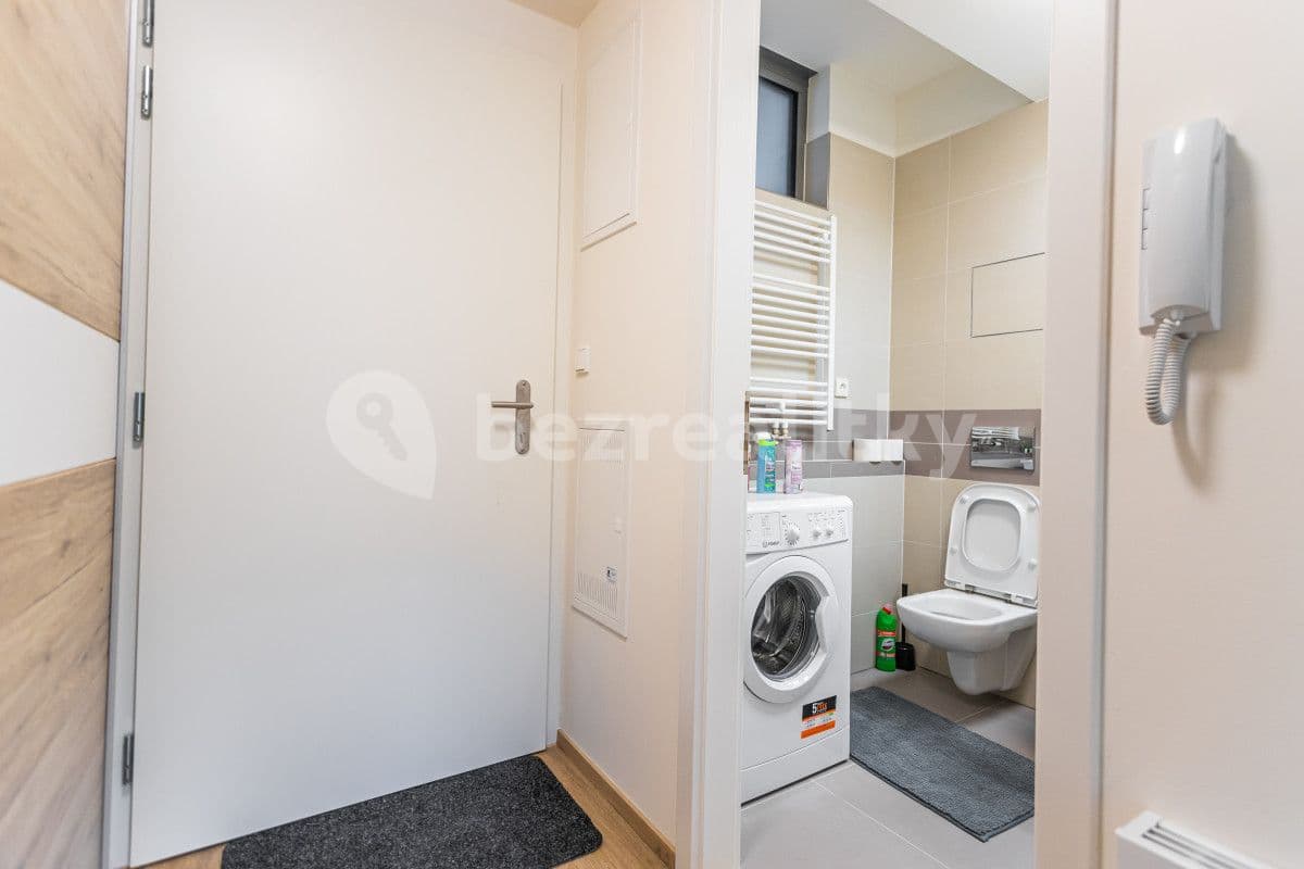 flat to rent, 35 m², Hlaváčkova, Prague, Prague