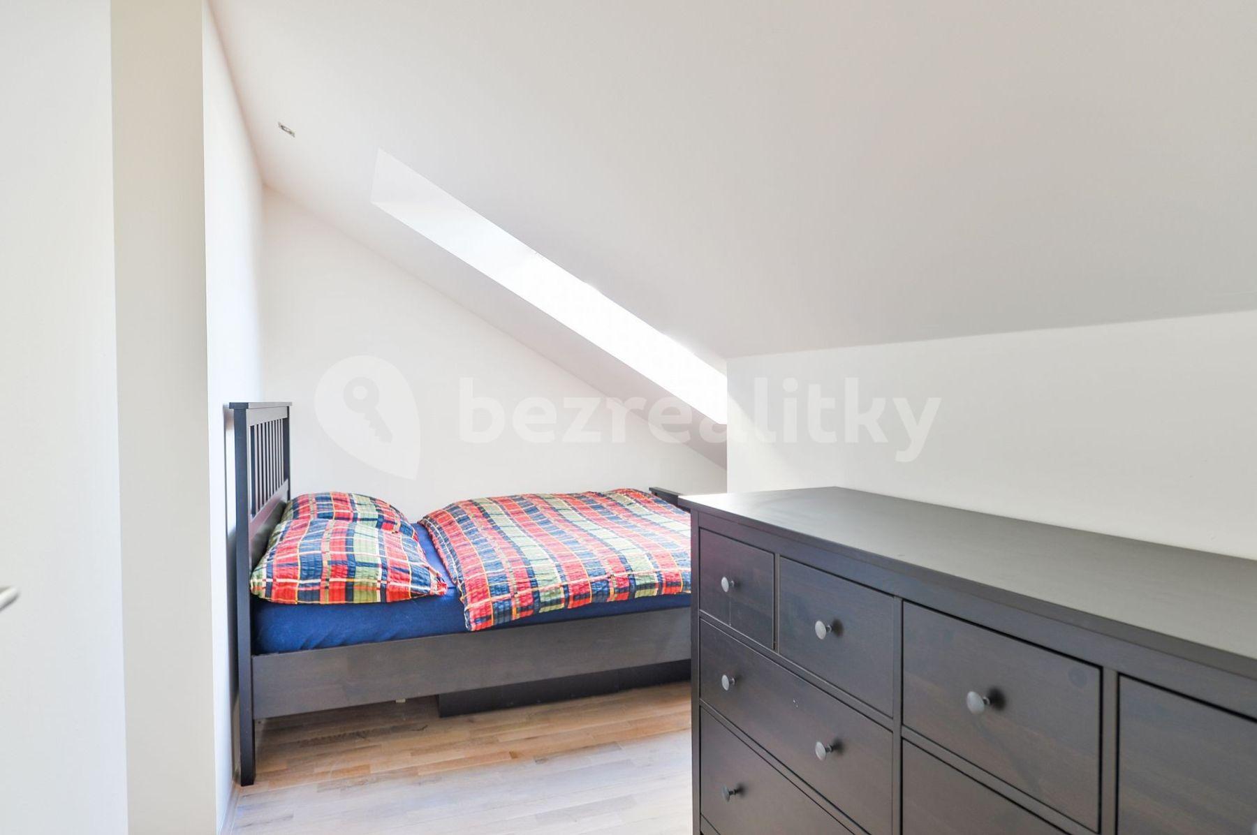 3 bedroom with open-plan kitchen flat to rent, 150 m², Evropská, Prague, Prague