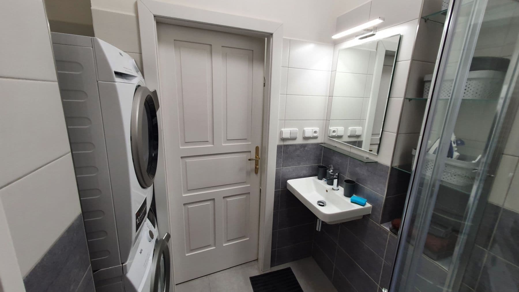 flat to rent, 65 m², Tyršova, Prague, Prague