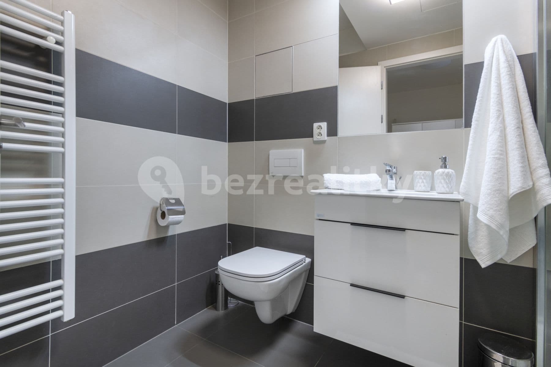 flat to rent, 35 m², Hlaváčkova, Prague, Prague