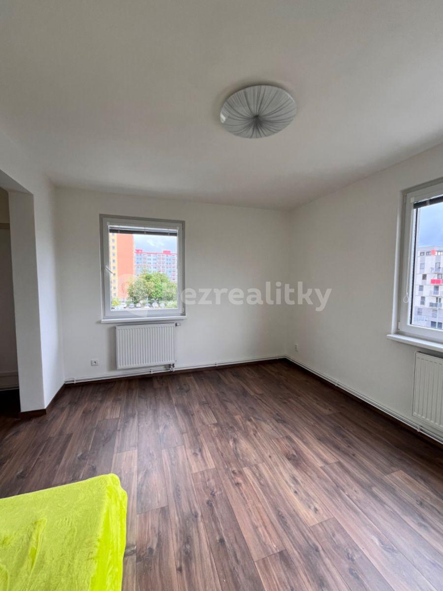 1 bedroom with open-plan kitchen flat to rent, 35 m², Bryksova, Prague, Prague