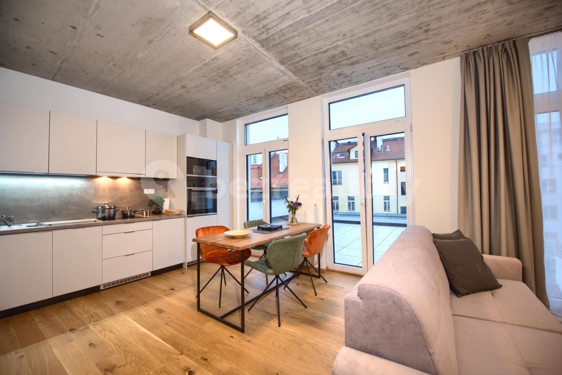 flat to rent, 90 m², Soukenická, Prague, Prague