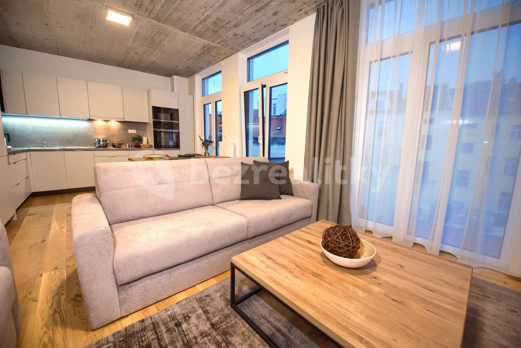 flat to rent, 90 m², Soukenická, Prague, Prague
