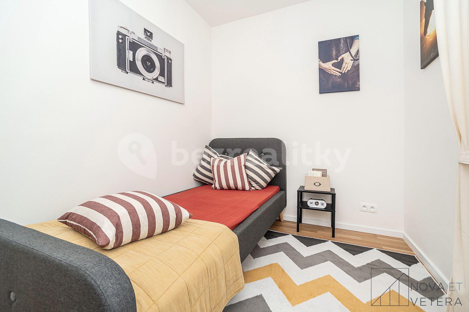 2 bedroom with open-plan kitchen flat for sale, 53 m², Poděbradská, Prague, Prague