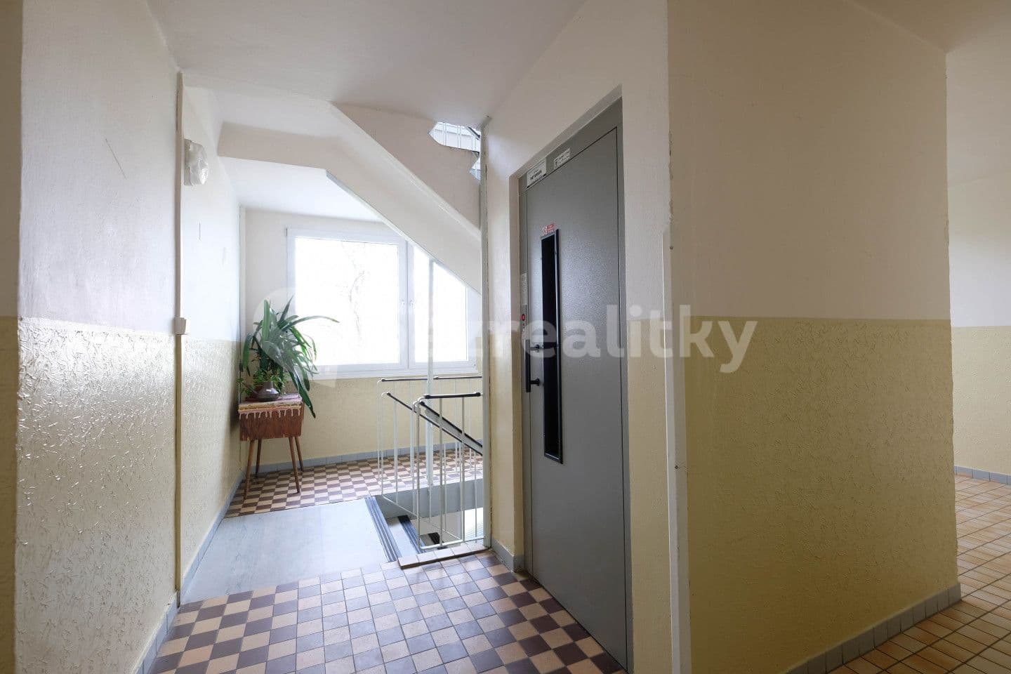 2 bedroom with open-plan kitchen flat for sale, 76 m², Pod strání, Prague, Prague
