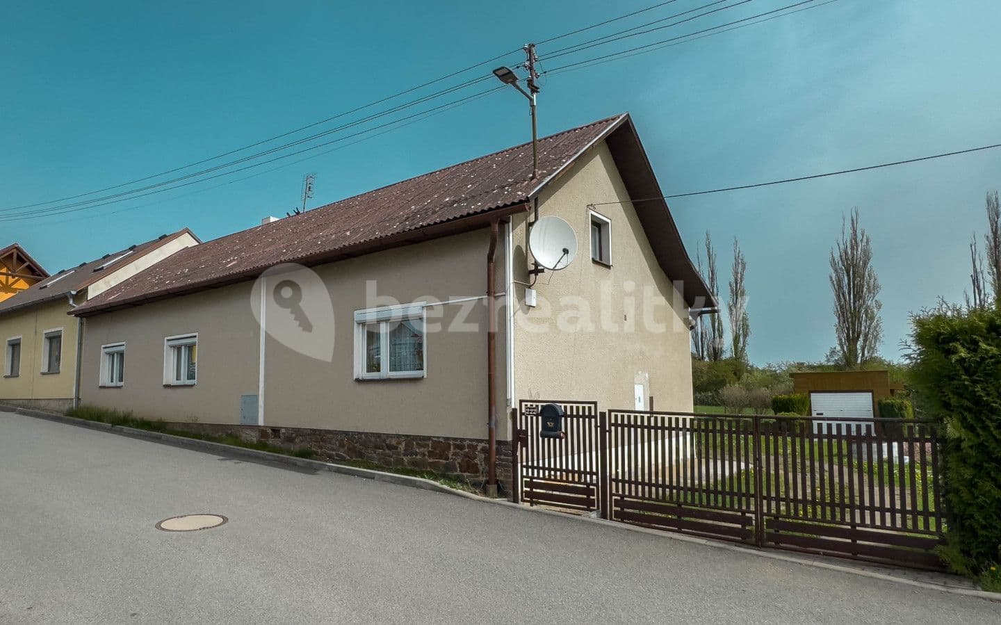 house for sale, 115 m², Zahradní, Cerhovice, Středočeský Region