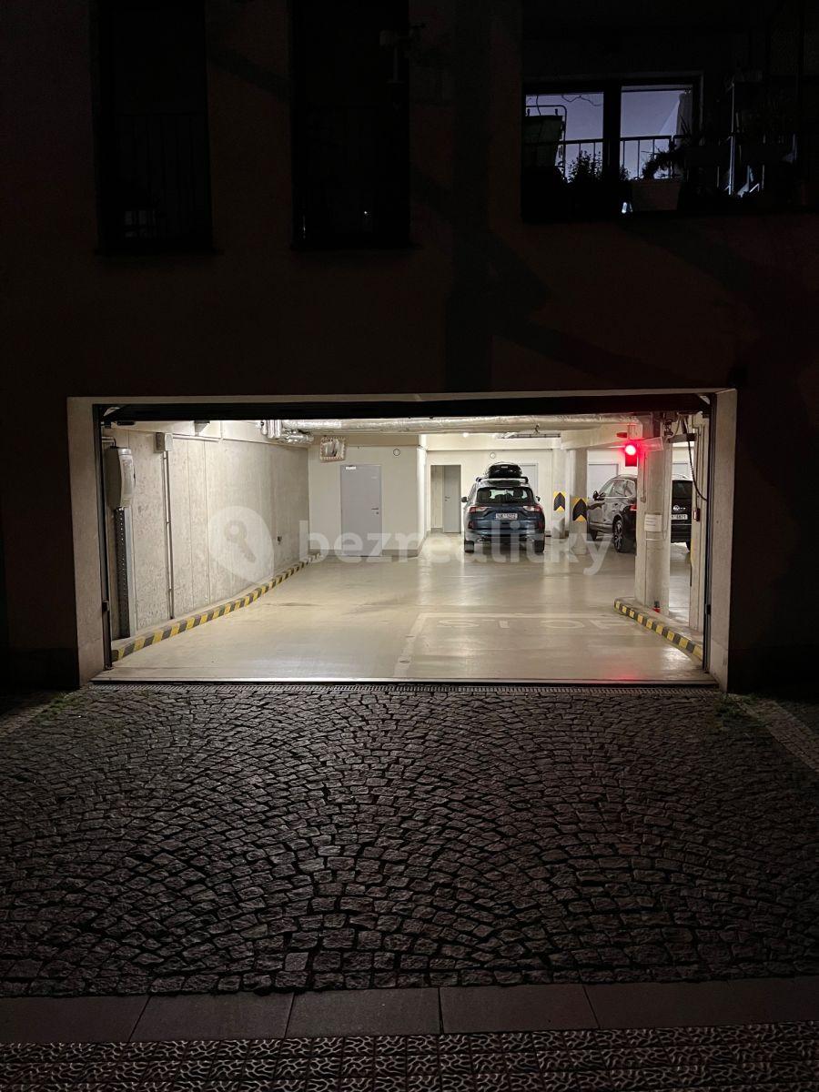 garage to rent, 17 m², Kališnická, Prague, Prague
