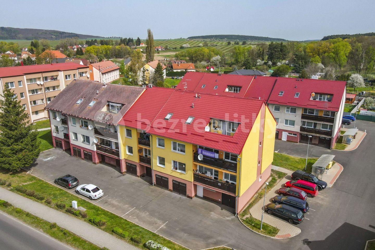 5 bedroom flat for sale, 105 m², Kryrská, Vroutek, Ústecký Region