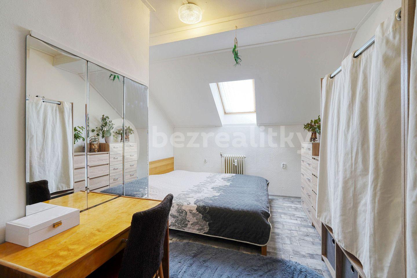 5 bedroom flat for sale, 105 m², Kryrská, Vroutek, Ústecký Region