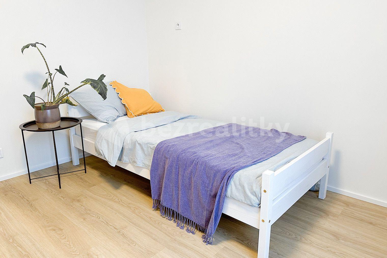 3 bedroom flat to rent, 90 m², U Pergamenky, Prague, Prague