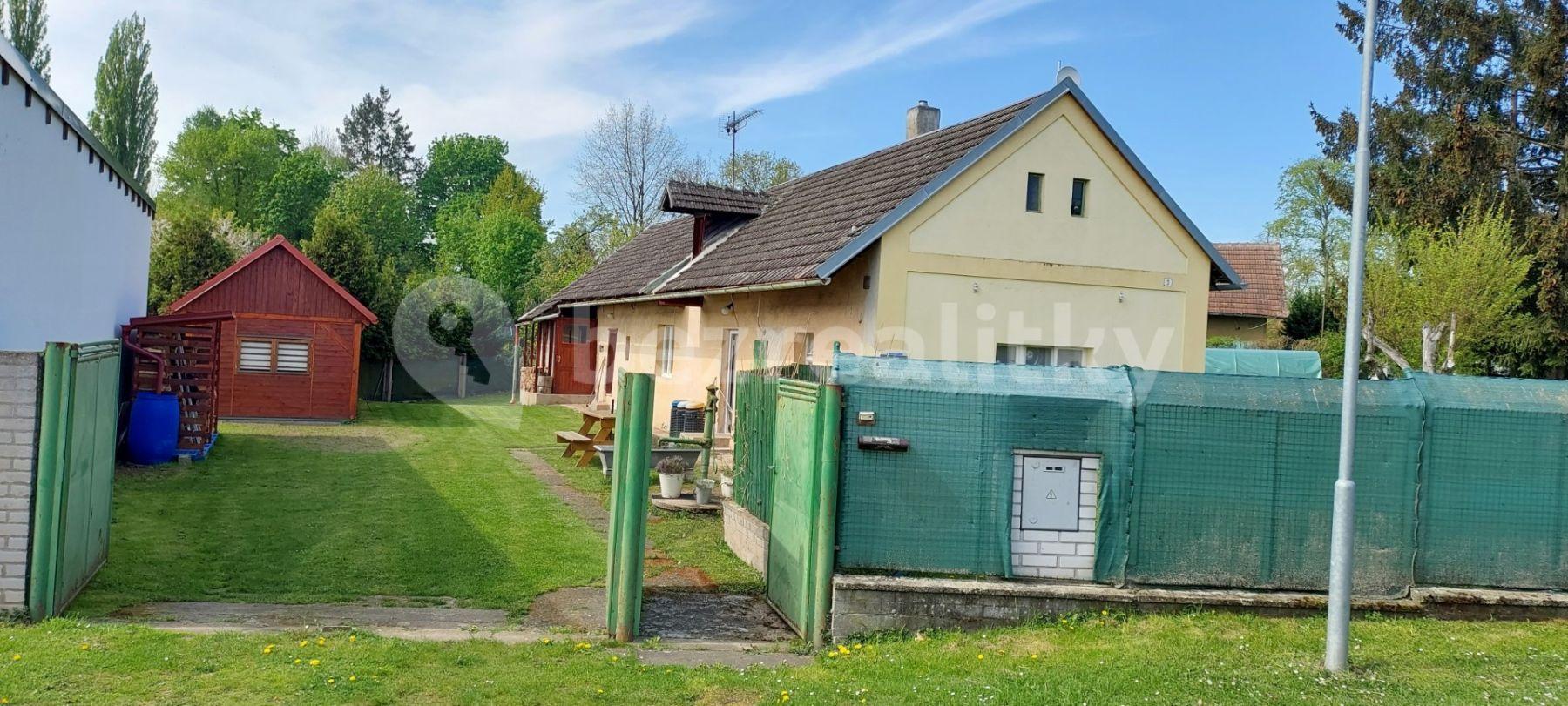 recreational property for sale, 960 m², 5. května, Kostomlátky, Středočeský Region
