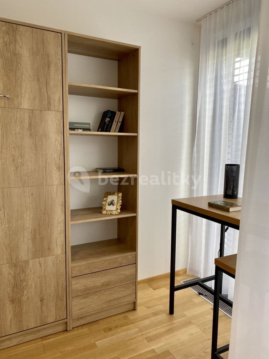 flat to rent, 32 m², U Průhonu b, Prague, Prague