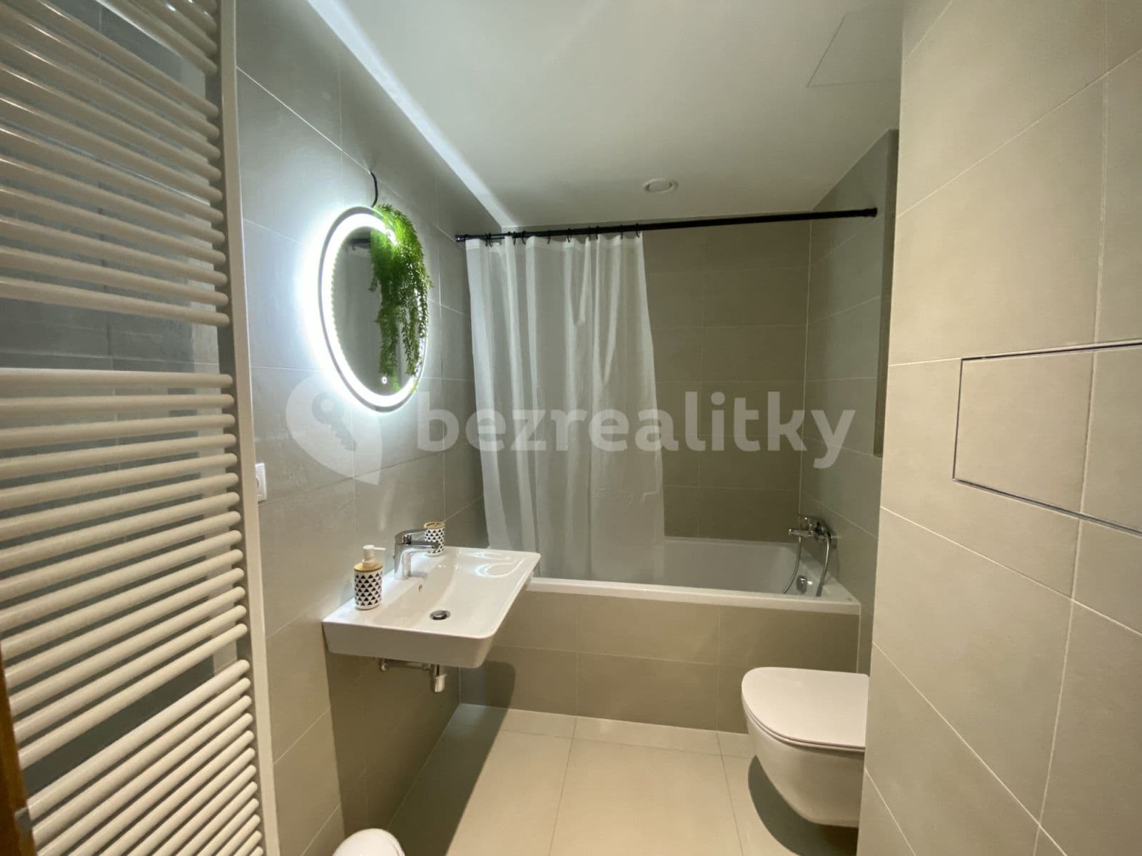 flat to rent, 32 m², U Průhonu b, Prague, Prague
