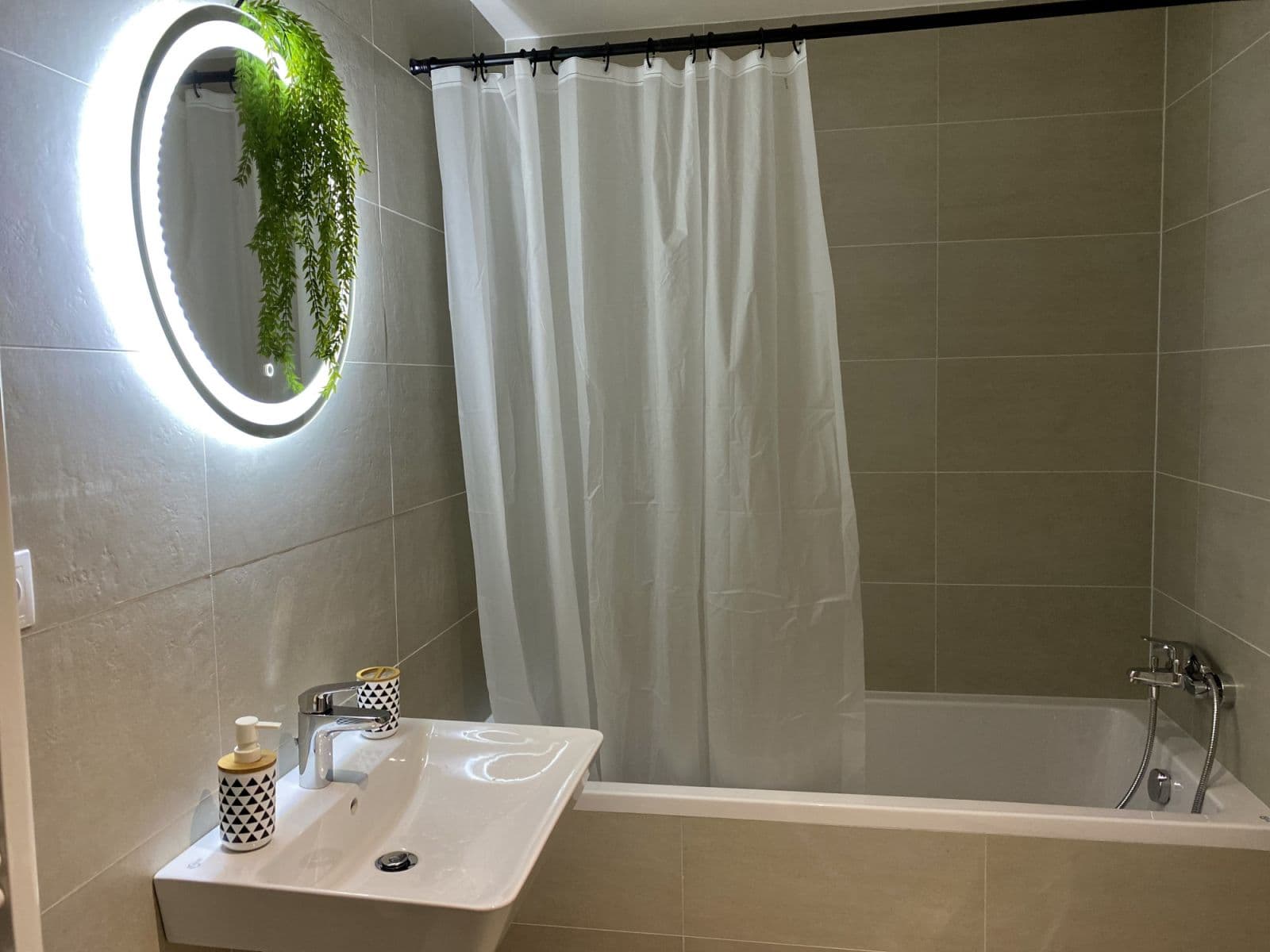 flat to rent, 32 m², U Průhonu b, Prague, Prague