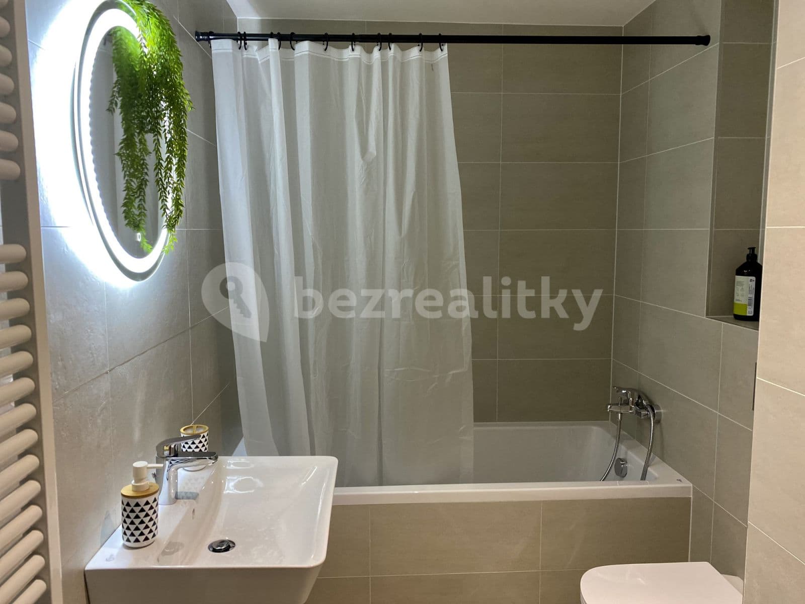 flat to rent, 32 m², U Průhonu b, Prague, Prague