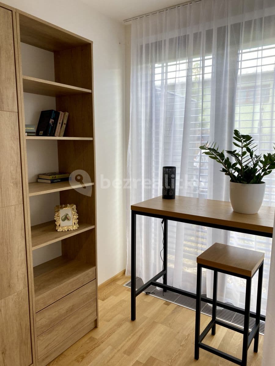 flat to rent, 32 m², U Průhonu b, Prague, Prague