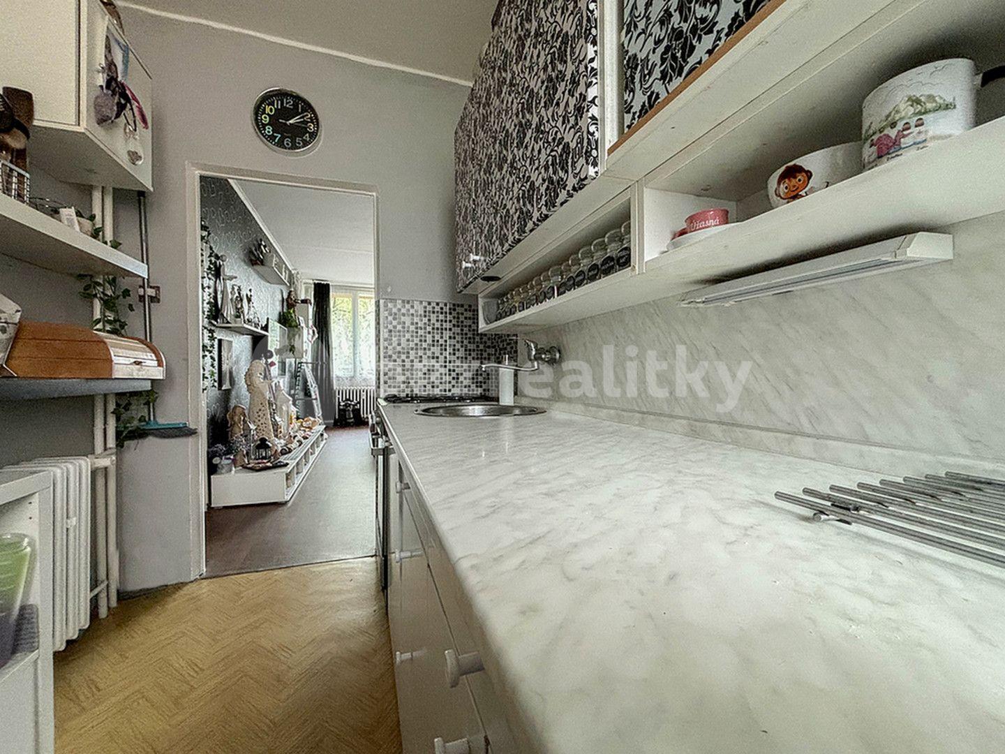 4 bedroom flat for sale, 90 m², Hrubínova, Litoměřice, Ústecký Region