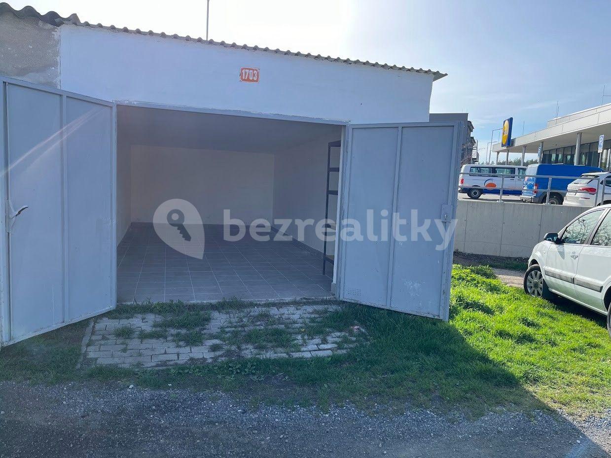 garage to rent, 23 m², Kladno, Středočeský Region