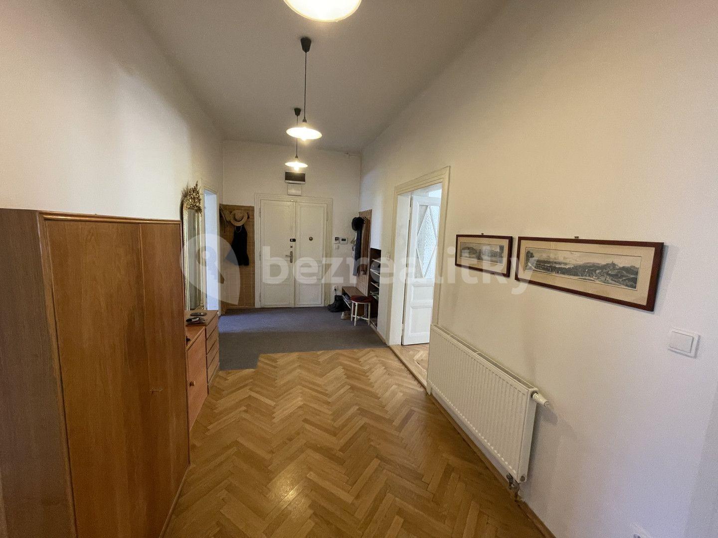 4 bedroom flat for sale, 172 m², Mickiewiczova, Prague, Prague