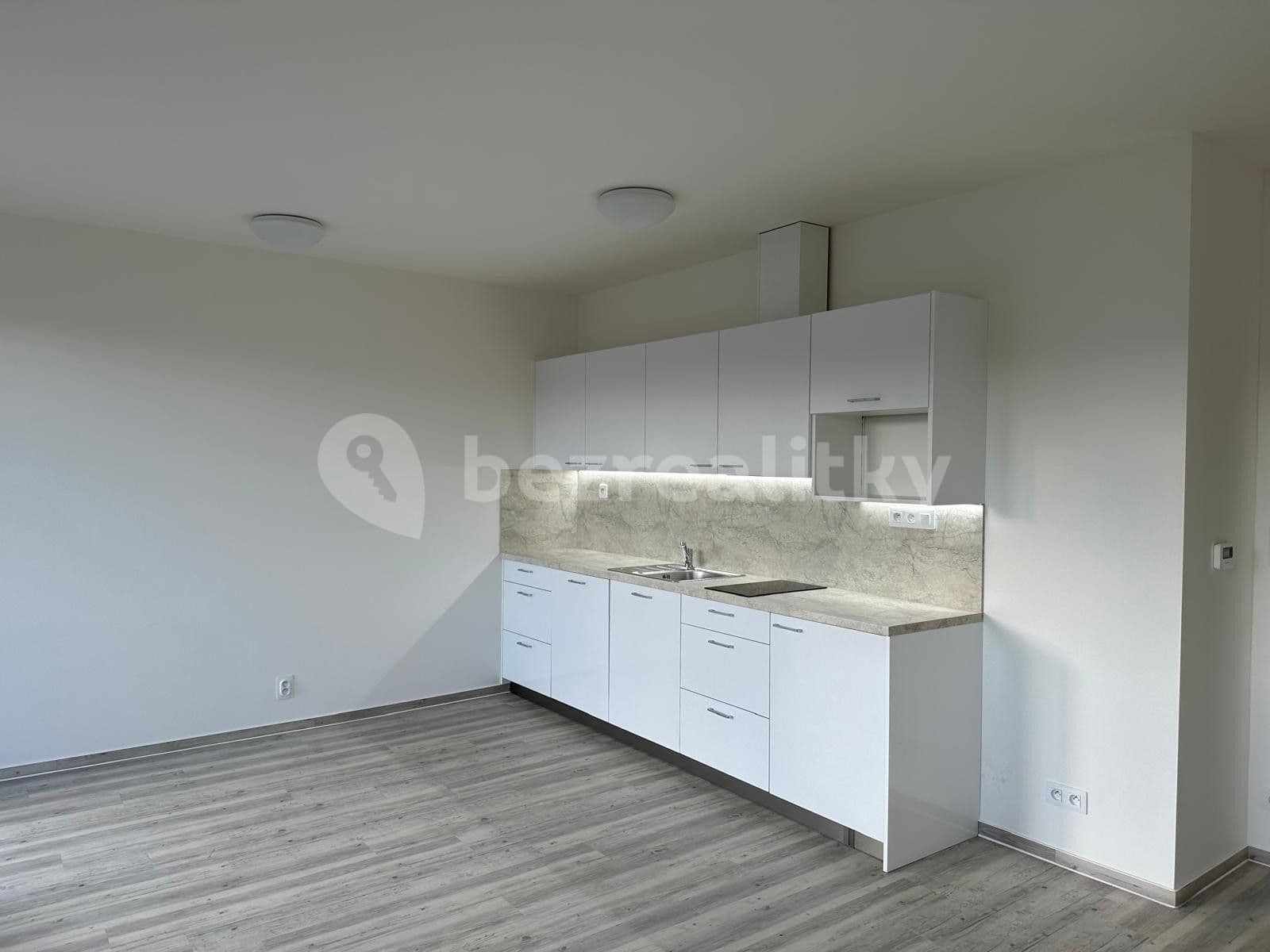 Studio flat to rent, 37 m², Brno, Jihomoravský Region