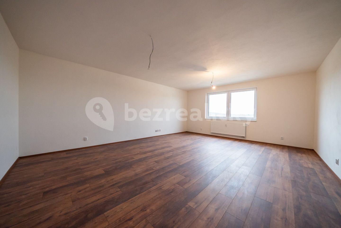 1 bedroom with open-plan kitchen flat for sale, 84 m², Žarošice, Jihomoravský Region