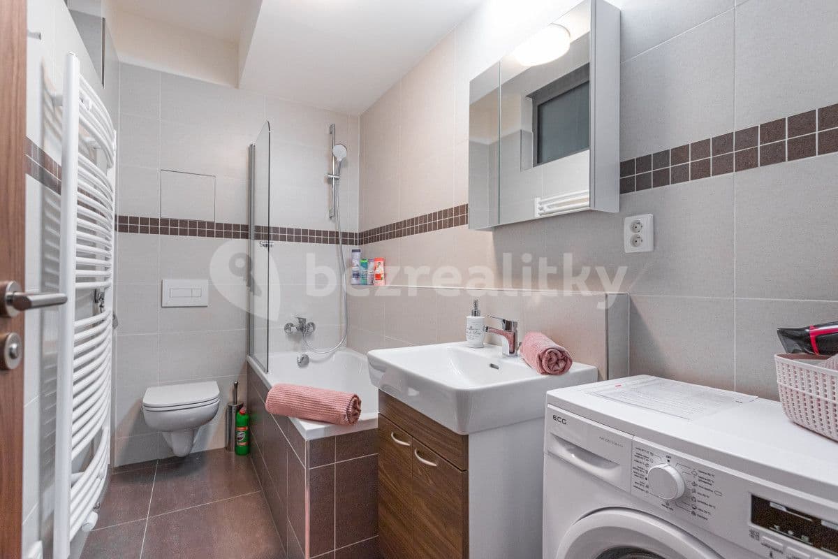 flat to rent, 35 m², Hlaváčkova, Prague, Prague