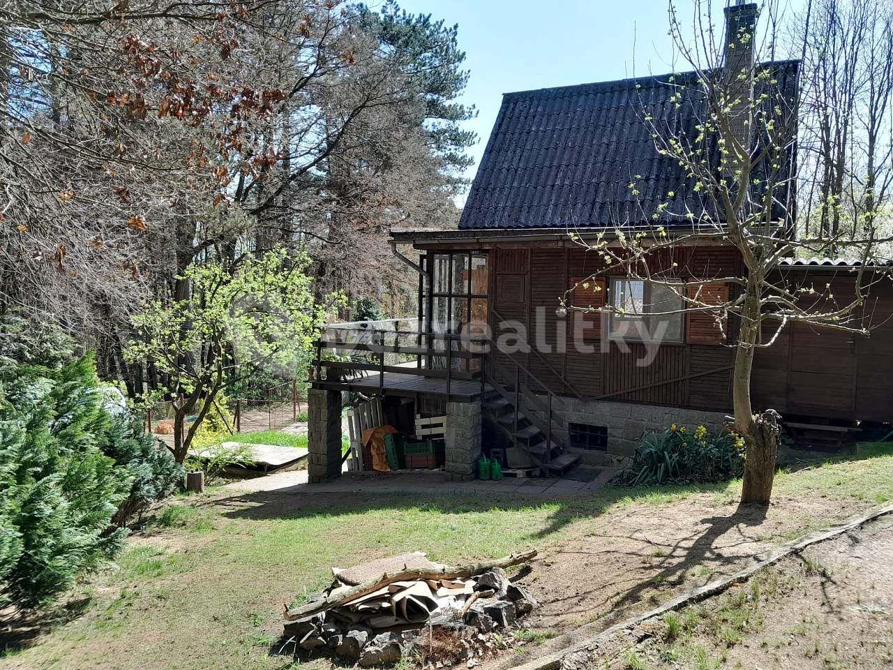 recreational property to rent, 0 m², Kamenný Přívoz, Středočeský Region