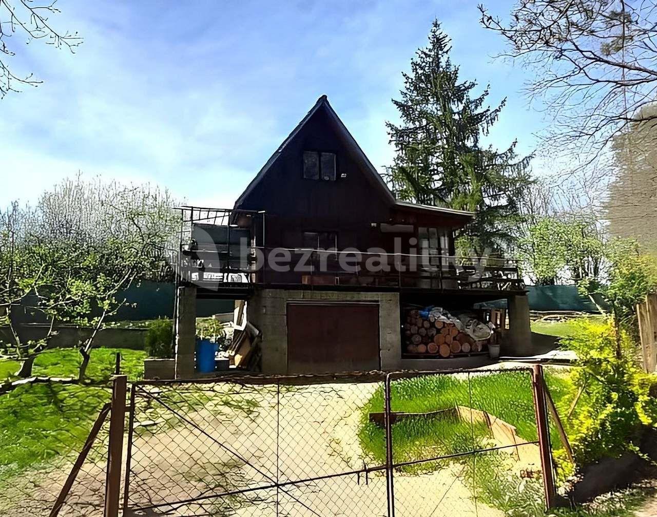 recreational property to rent, 0 m², Kamenný Přívoz, Středočeský Region