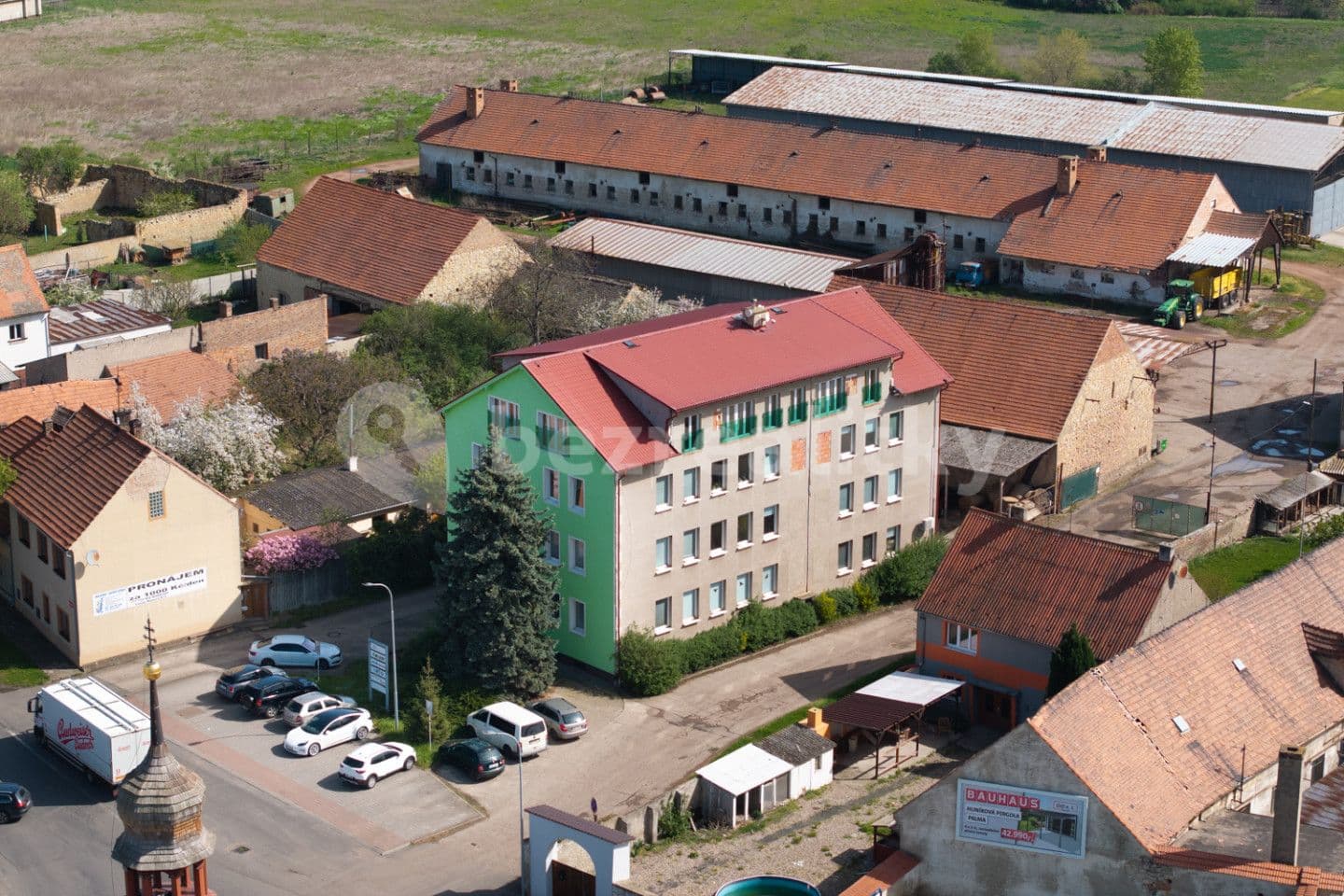 house for sale, 1,006 m², Dobroměřice, Ústecký Region