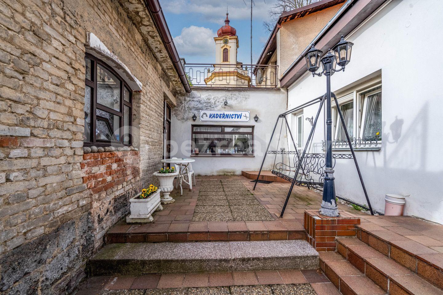 house for sale, 600 m², Slavíkova, Jince, Středočeský Region