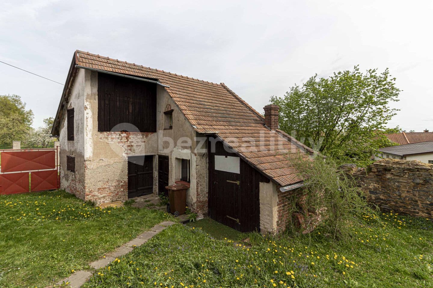 house for sale, 80 m², Vlkaneč, Středočeský Region