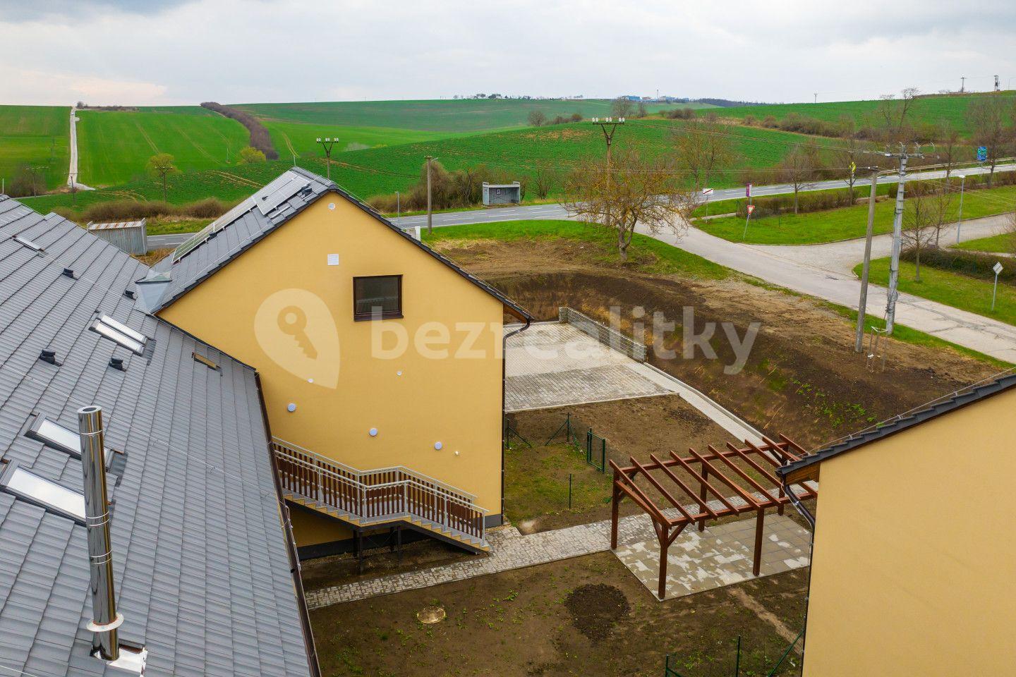3 bedroom with open-plan kitchen flat for sale, 119 m², Žarošice, Jihomoravský Region