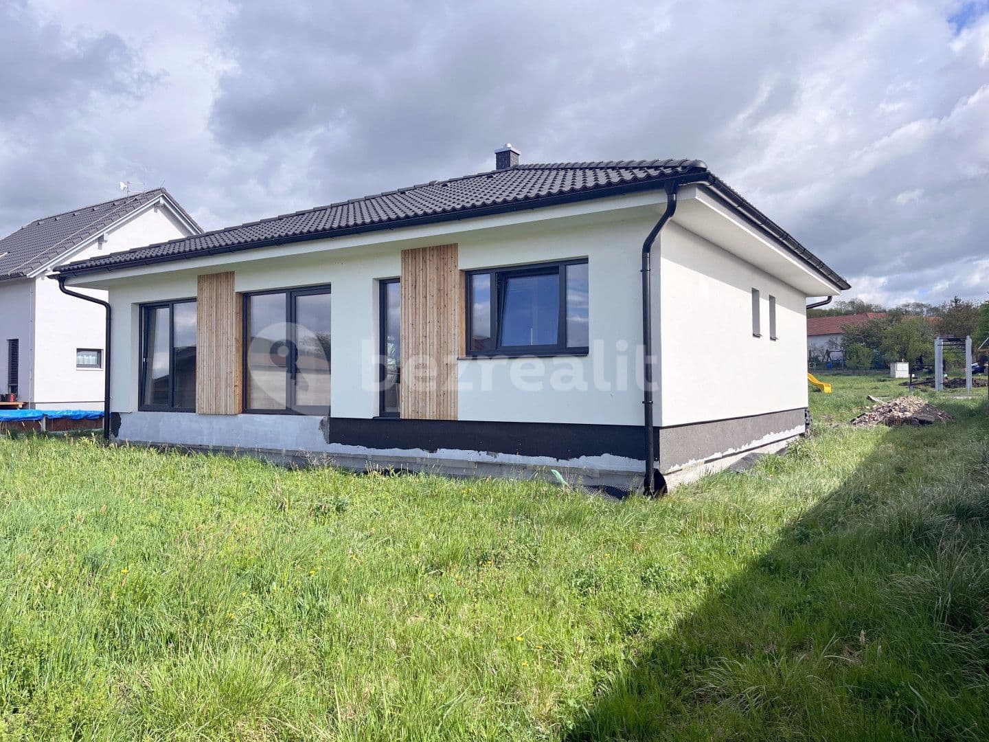 house for sale, 101 m², Krakovany, Středočeský Region