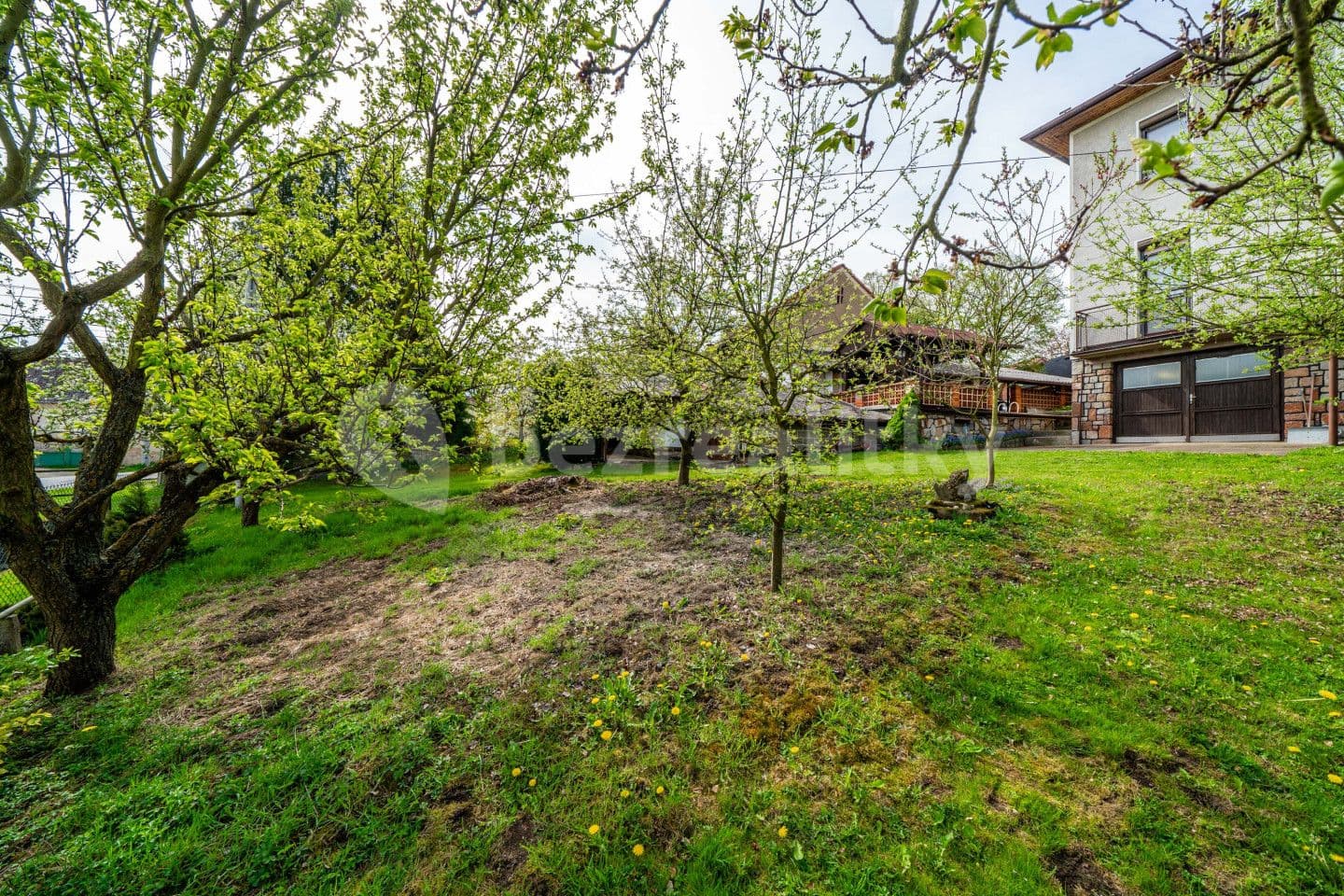 house for sale, 170 m², Nesvačily, Středočeský Region