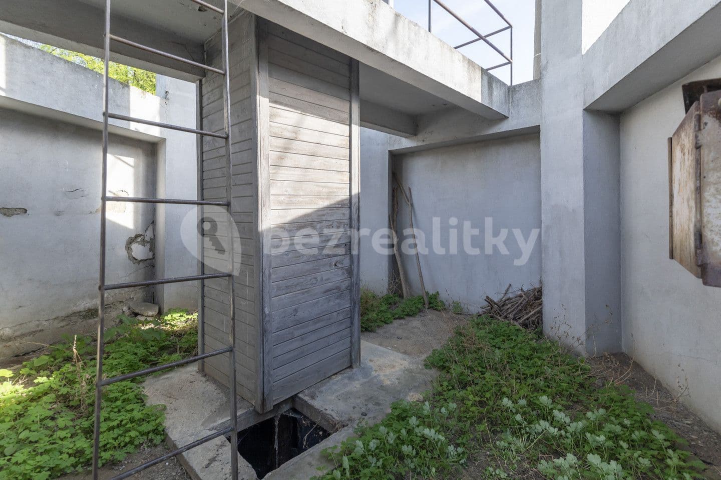 non-residential property for sale, 61 m², Tovární, Studénka, Moravskoslezský Region