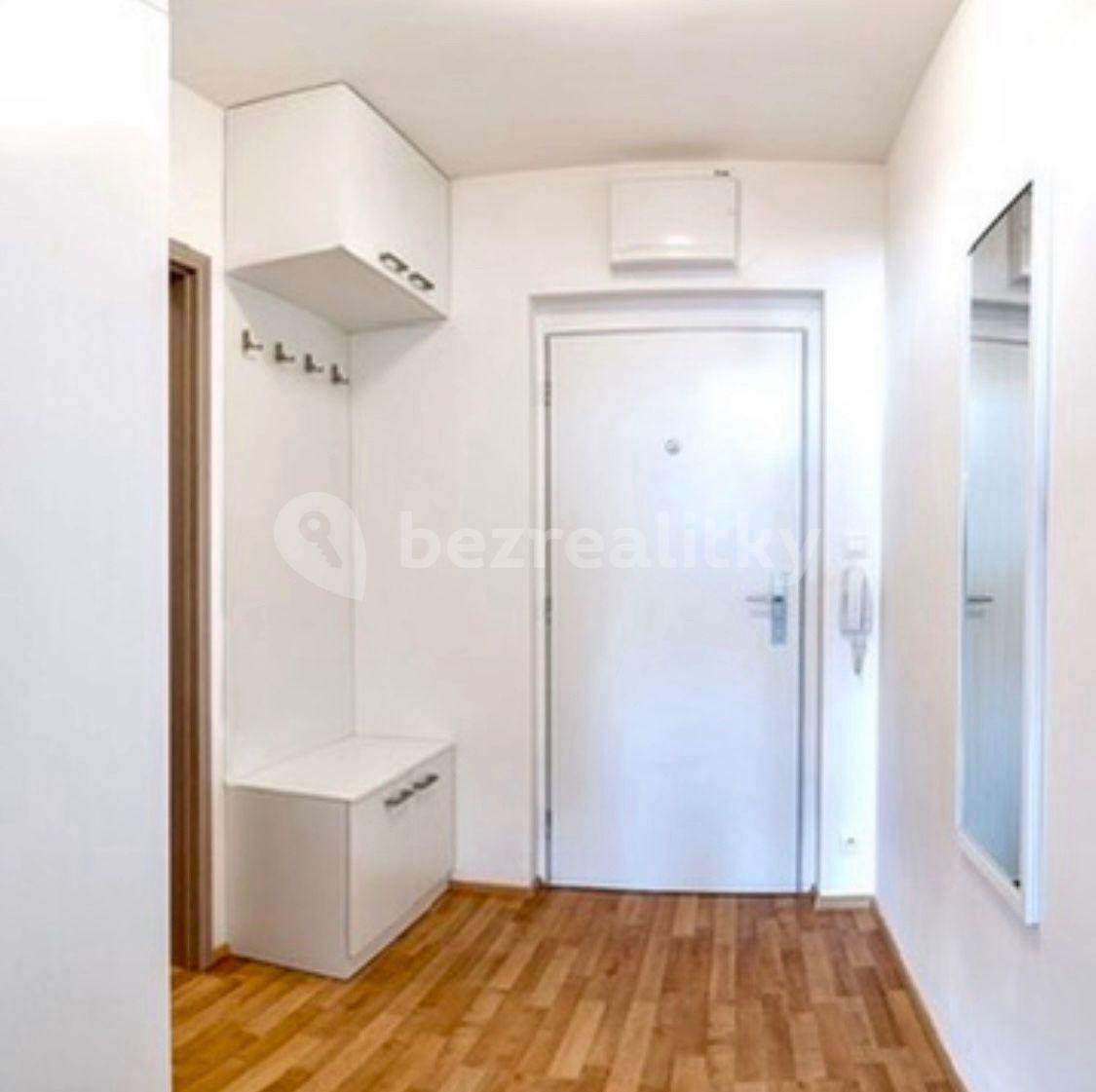 Studio flat to rent, 30 m², Aloise Rašína, Olomouc, Olomoucký Region