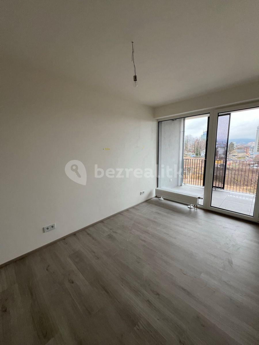 1 bedroom with open-plan kitchen flat to rent, 45 m², Na Perštýně, Liberec, Liberecký Region