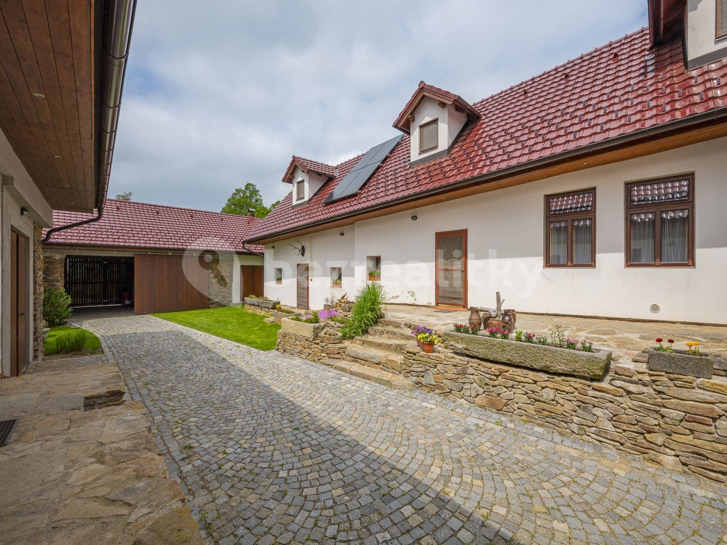 house for sale, 276 m², Rodná, Jihočeský Region