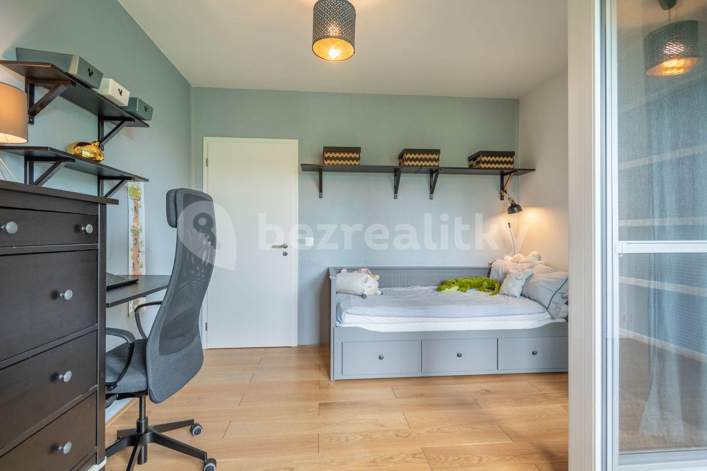 2 bedroom with open-plan kitchen flat for sale, 69 m², Šífařská, Prague, Prague
