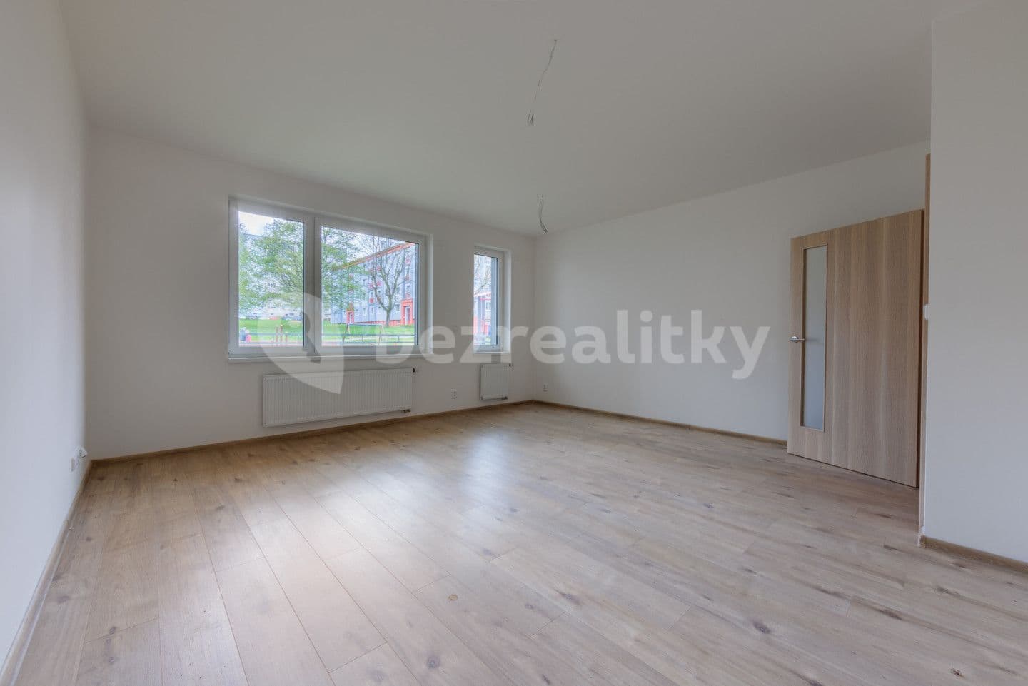 2 bedroom with open-plan kitchen flat for sale, 70 m², Myslbekova, Ostrov, Karlovarský Region