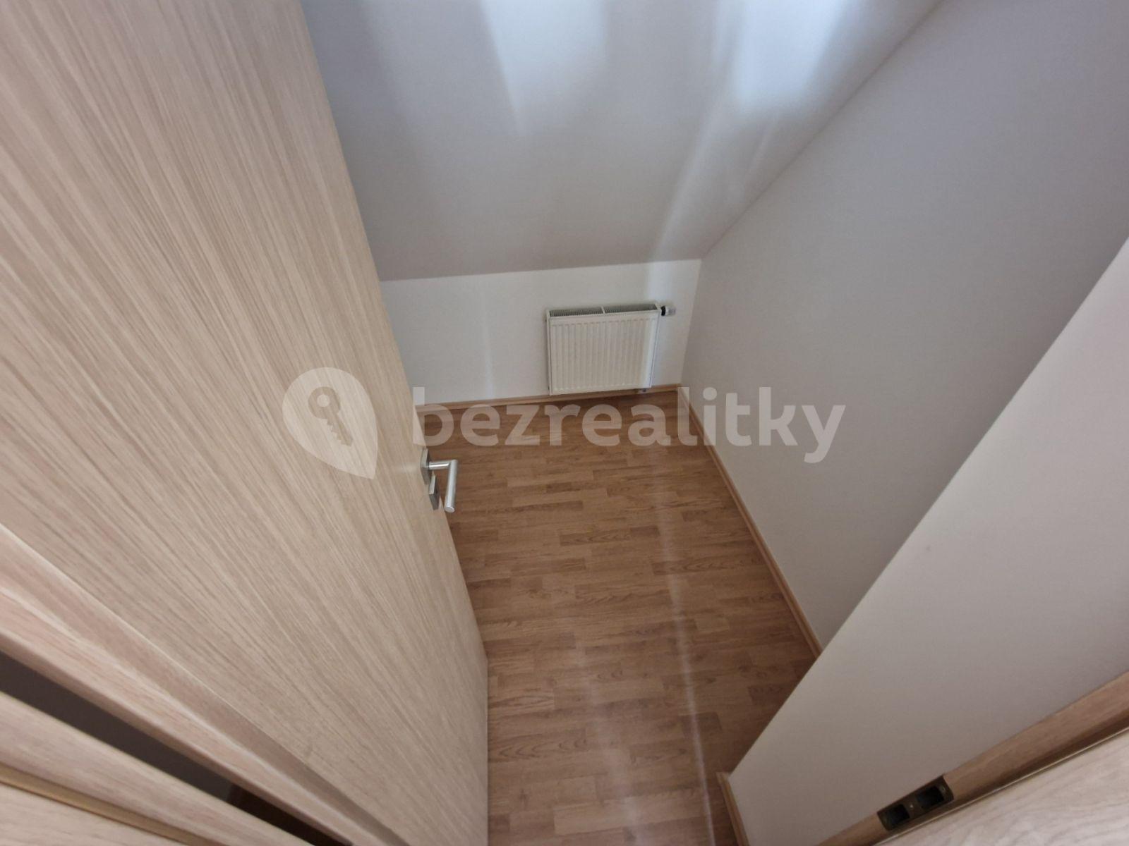 3 bedroom flat to rent, 100 m², Chýňská, Chrášťany, Středočeský Region