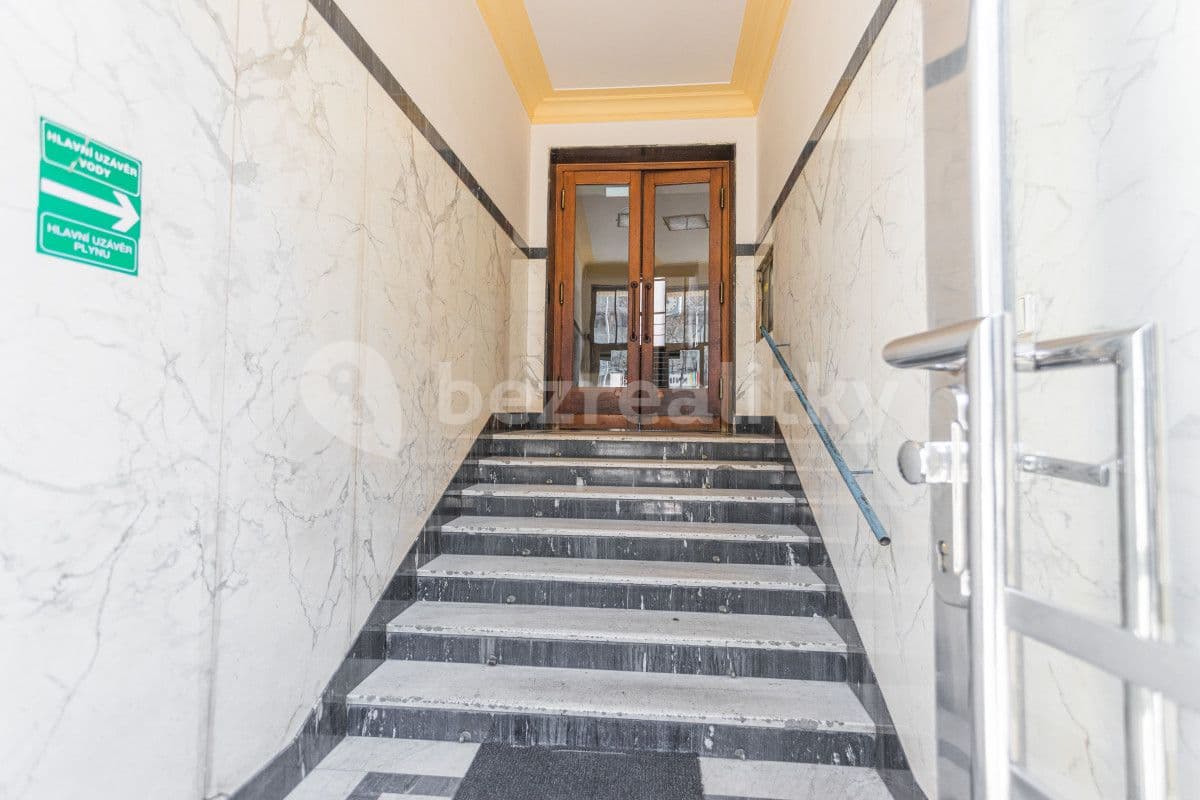 flat to rent, 25 m², Stroupežnického, Prague, Prague
